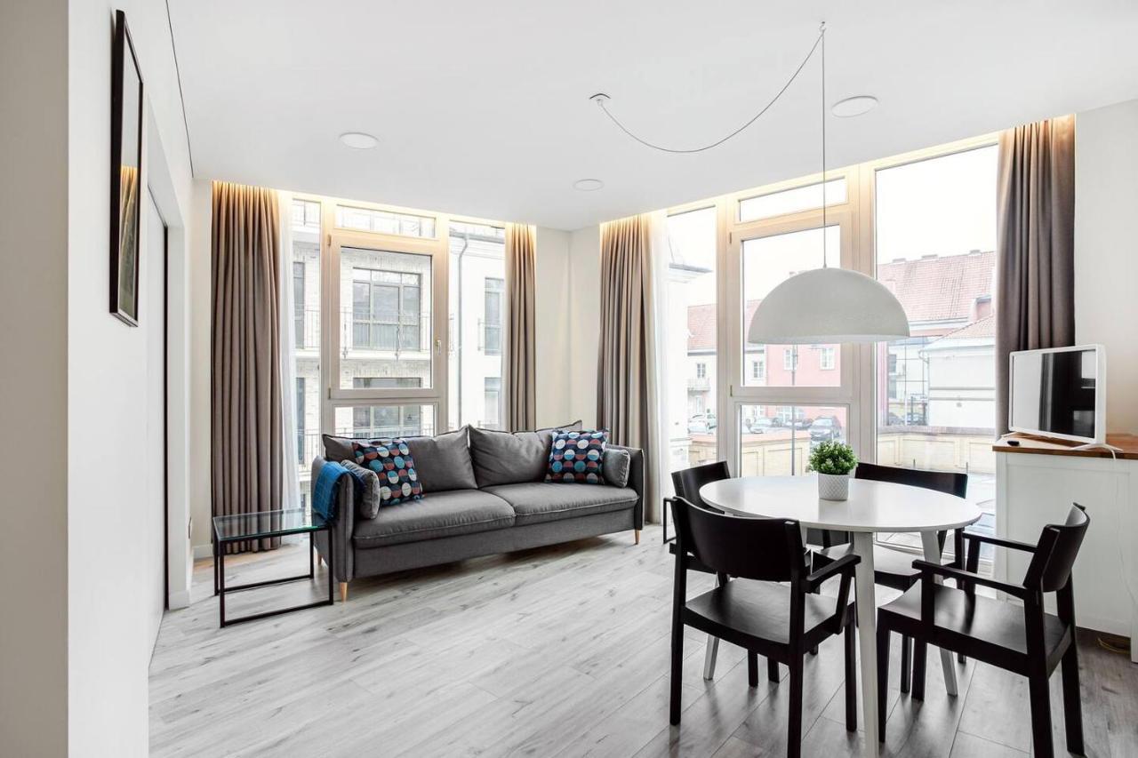 Happy Inn Vip, Self Check-In-24X7, A-C, Parking-In-The-Underground-Garage VNO Buitenkant foto