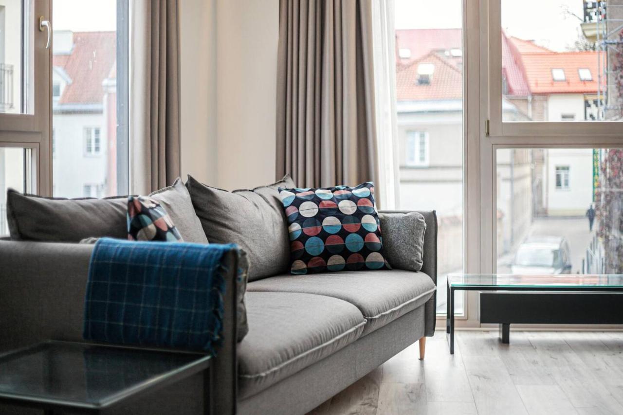 Happy Inn Vip, Self Check-In-24X7, A-C, Parking-In-The-Underground-Garage VNO Buitenkant foto
