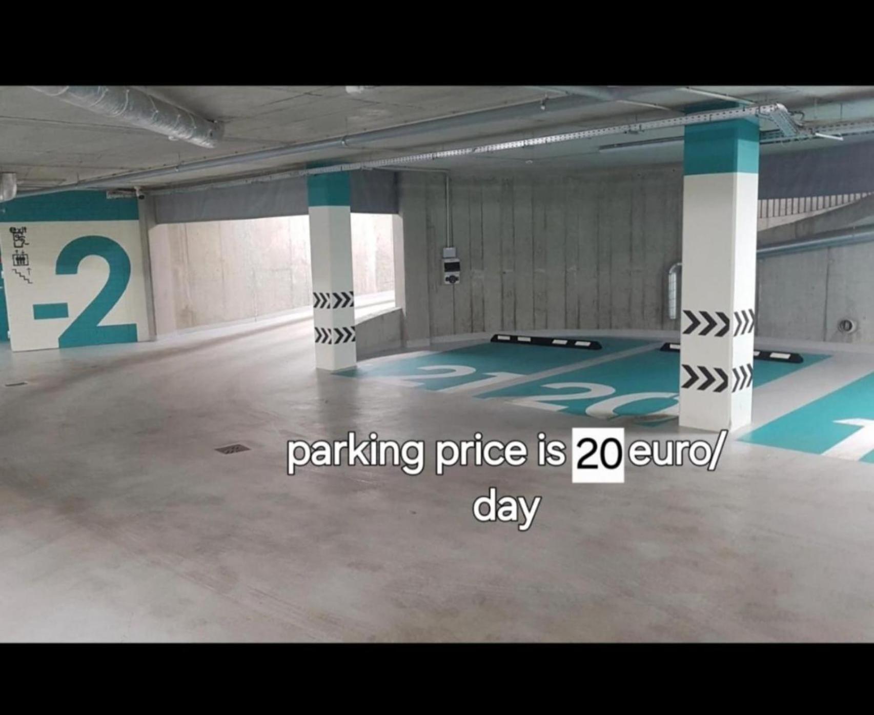 Happy Inn Vip, Self Check-In-24X7, A-C, Parking-In-The-Underground-Garage VNO Buitenkant foto